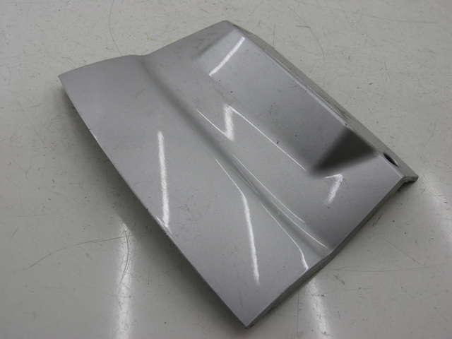 photo de REAR LOWER MIDDLE PANEL PIAGGIO X8 STREET 125 (2006 - 2007) - Zoom on usage condition