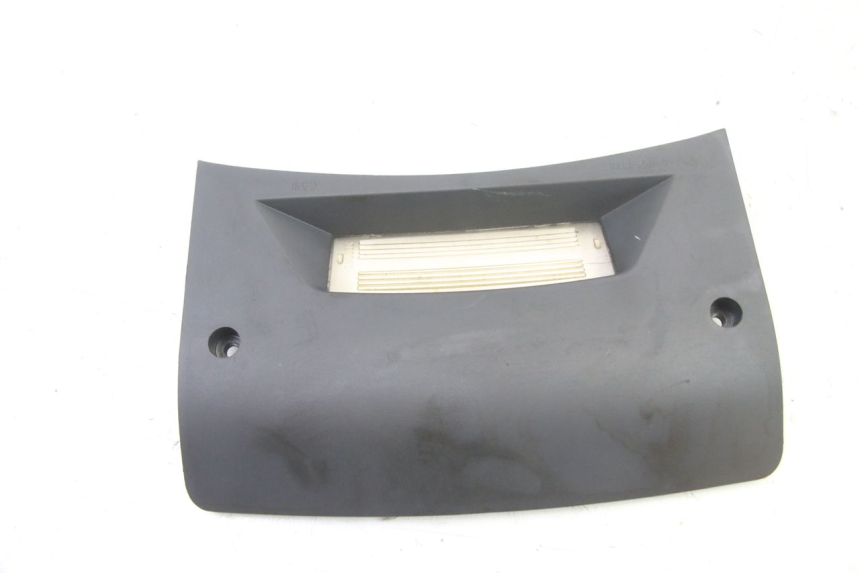 photo de REAR LOWER MIDDLE PANEL PIAGGIO SUPER LX 125 (2000 - 2003) - Component detail
