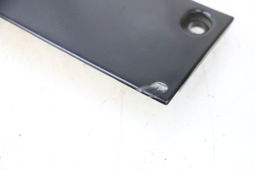 photo de REAR LOWER MIDDLE PANEL PIAGGIO TYPHOON 50 (2000 - 2009) - Alternative perspective