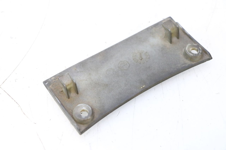 photo de REAR LOWER MIDDLE PANEL PIAGGIO TYPHOON 50 (2000 - 2009) - Zoom on usage condition