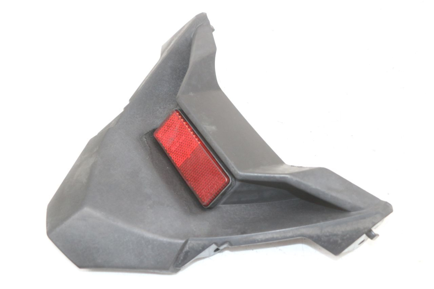 photo de LOWER REAR FAIRING JUNCTION YAMAHA XMAX X-MAX ABS 125 (2017 - 2020) - Zoom on usage condition