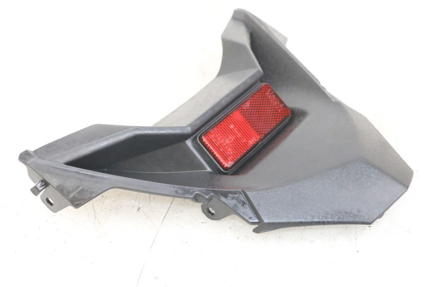 photo de LOWER REAR FAIRING JUNCTION YAMAHA XMAX X-MAX ABS 125 (2017 - 2020) - Technical close-up