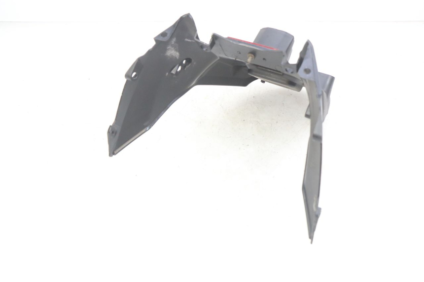 photo de LOWER REAR FAIRING JUNCTION SYM X-PRO 4T 50 (2014 - 2021) - Zoom on usage condition