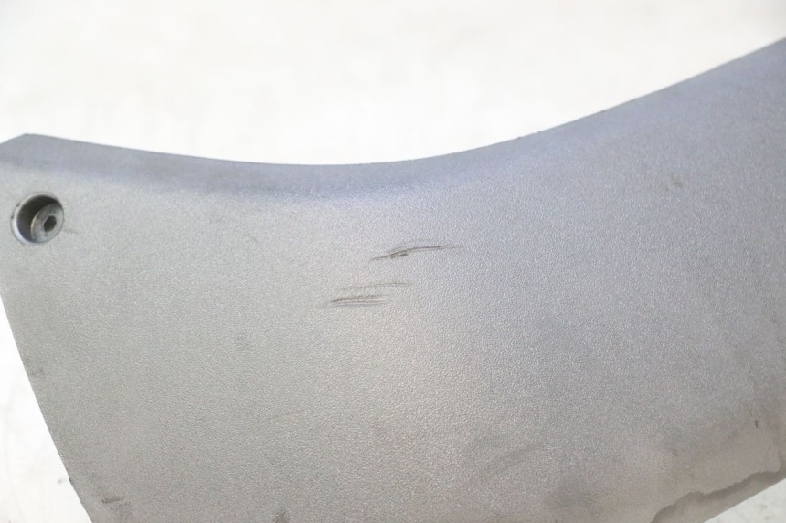 photo de REAR LOWER MIDDLE PANEL PIAGGIO X9 AMALFI 180 (2000 - 2003) - Component detail