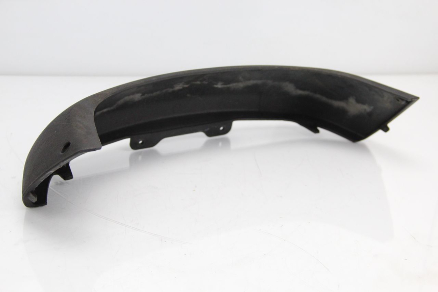 photo de REAR LOWER MIDDLE PANEL PIAGGIO X9 125 (2000 - 2003) - Zoom on usage condition