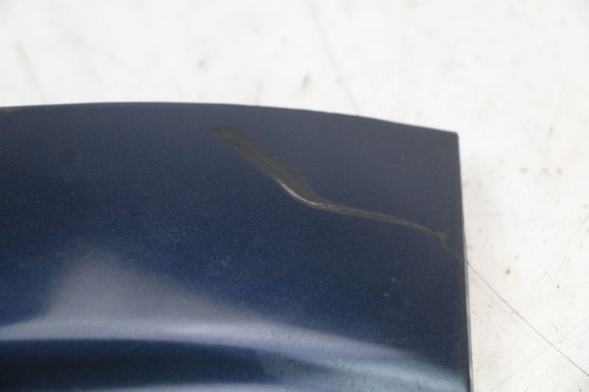 photo de LOWER REAR FAIRING JUNCTION PIAGGIO XEVO - X EVO 125 (2007 - 2017) - Alternative perspective