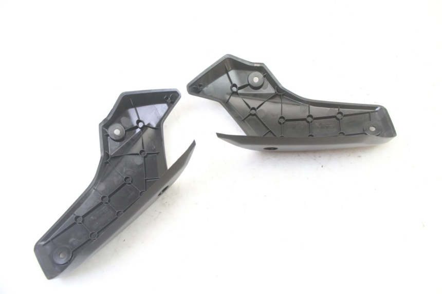 photo de REAR FAIRING JUNCTION PEUGEOT KISBEE 4T 50 (2018 - 2022) - Product overview