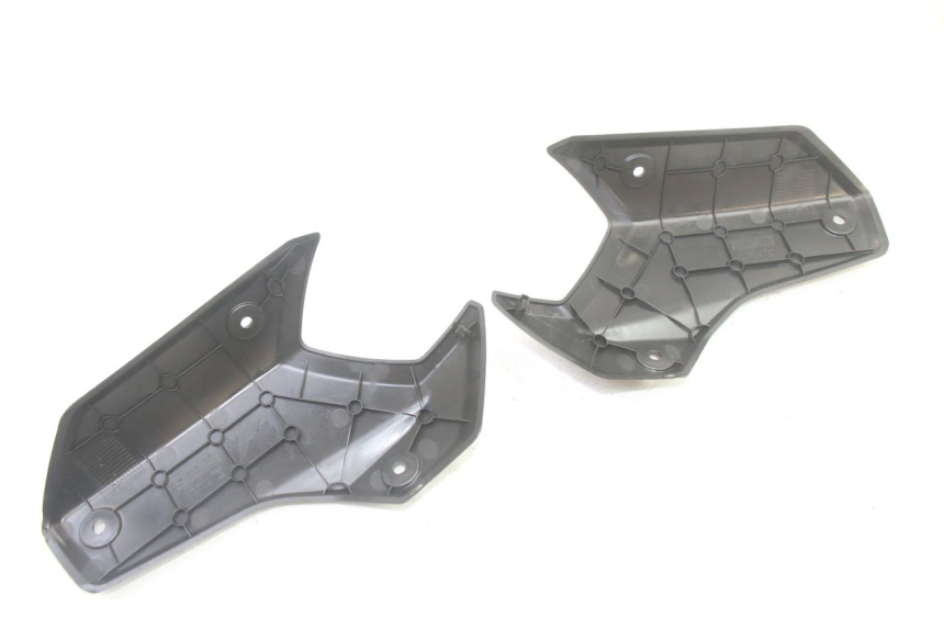 photo de REAR FAIRING JUNCTION PEUGEOT KISBEE 4T 50 (2018 - 2022) - Zoom on usage condition