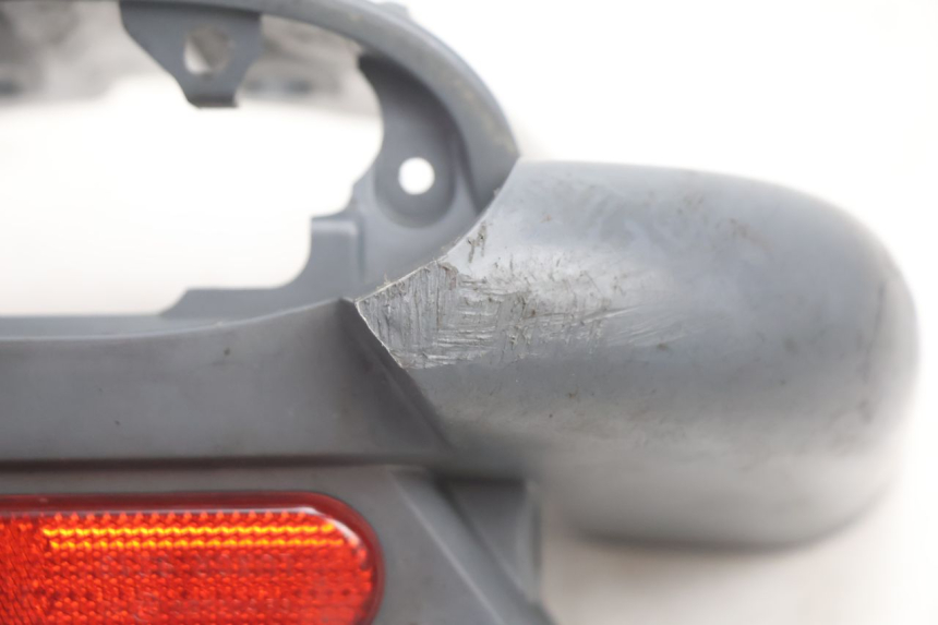 photo de REAR MIDDLE PANEL PEUGEOT LUDIX ONE 50 (2004 - 2006) - Zoom on usage condition