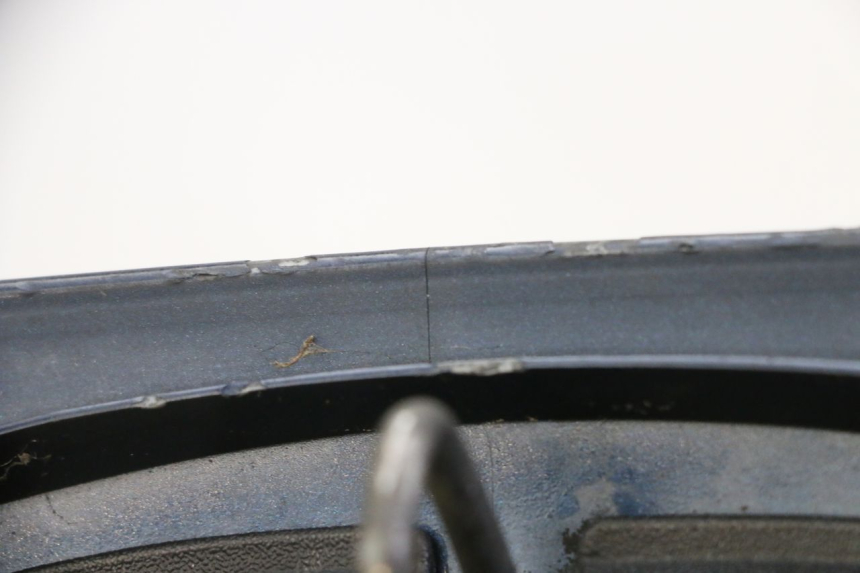 photo de REAR MIDDLE PANEL PIAGGIO MP3 LT 300 (2010 - 2016) - Zoom on usage condition