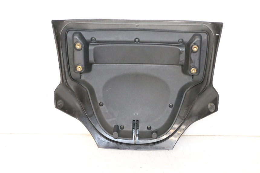 photo de REAR FAIRING JUNCTION PIAGGIO MP3 LT 300 (2010 - 2016) - Technical close-up