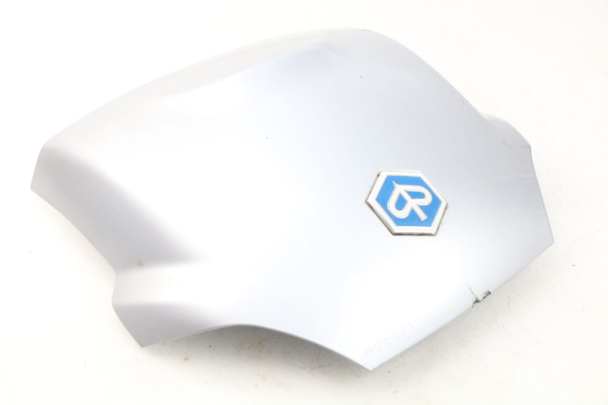 photo de REAR FAIRING JUNCTION PIAGGIO MP3 125 (2006 - 2014) - Fixing points details