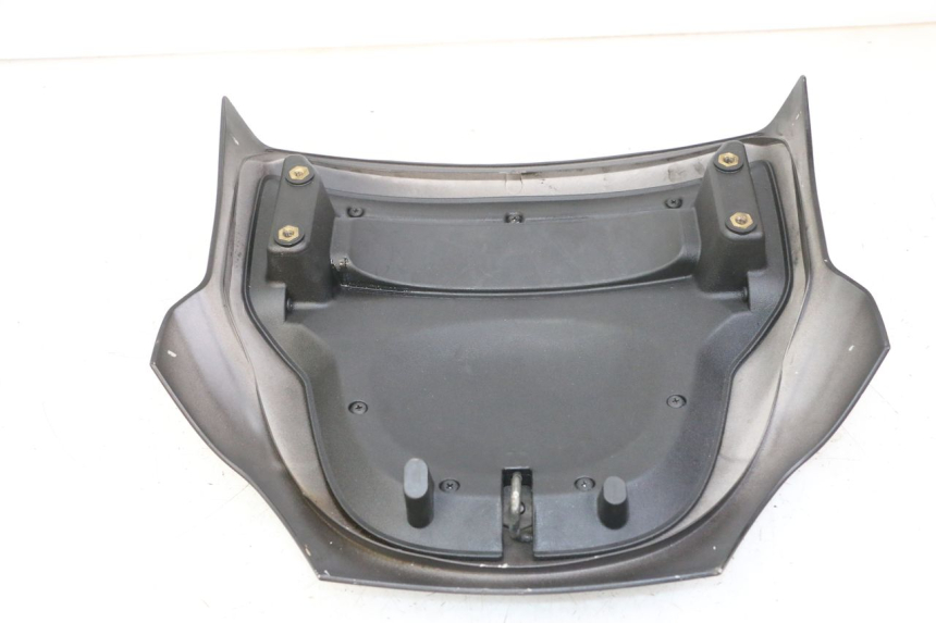 photo de REAR FAIRING JUNCTION PIAGGIO MP3 500 (2011 - 2015) - Alternative perspective