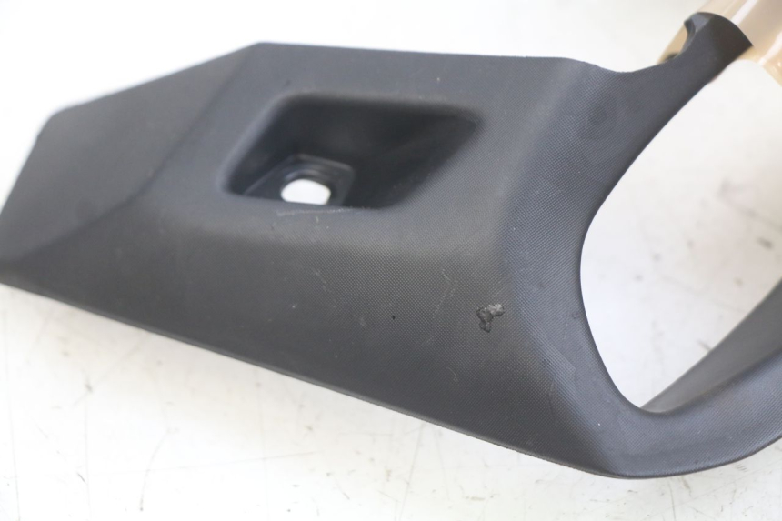 photo de REAR FAIRING JUNCTION YAMAHA MT ABS 125 (2014 - 2018) - Component detail