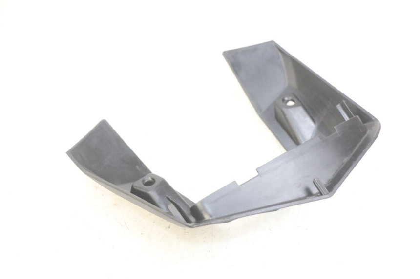 photo de REAR FAIRING JUNCTION YAMAHA MT ABS 125 (2014 - 2018) - Zoom on usage condition
