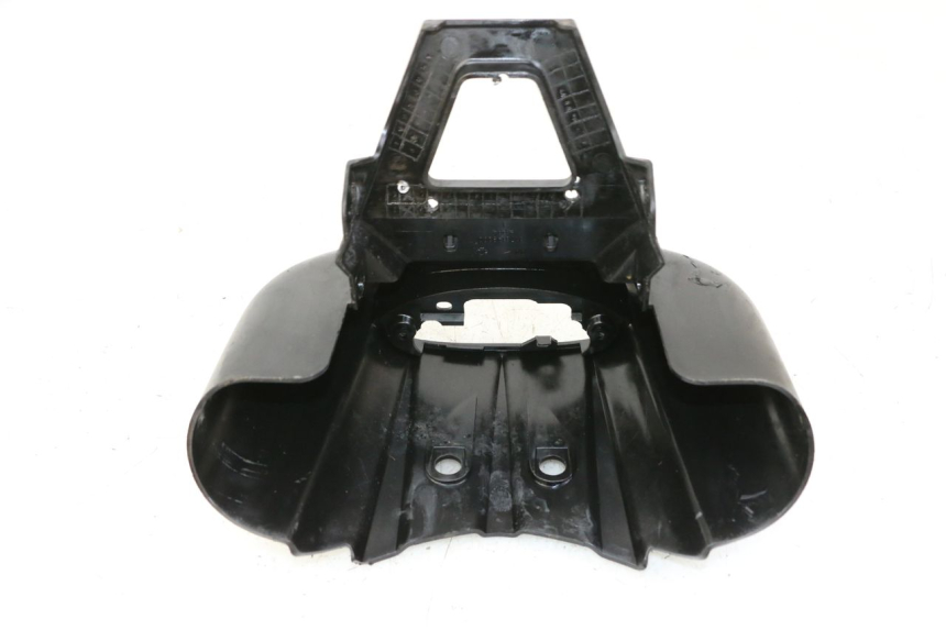 photo de REAR FAIRING JUNCTION PEUGEOT LUDIX 50 (2008 - 2017) - Zoom on usage condition