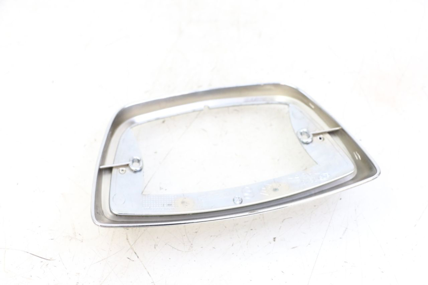 photo de REAR MIDDLE PANEL PIAGGIO VESPA LX IE 125 (2010 - 2012) - Alternative perspective