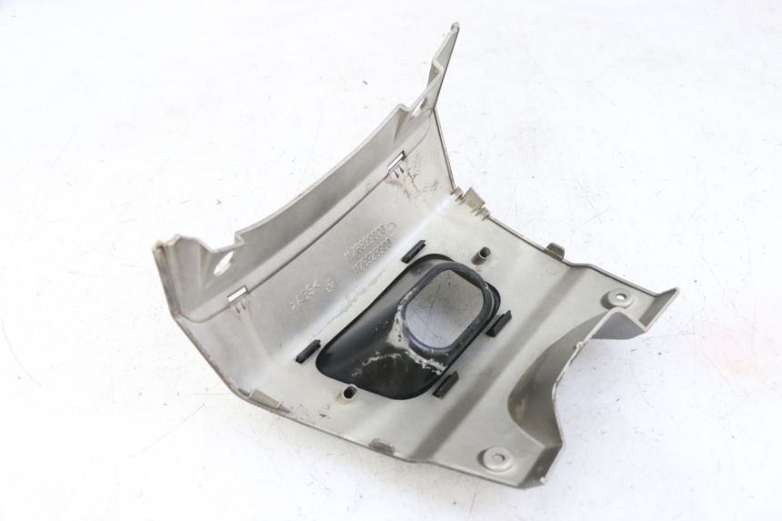 photo de REAR MIDDLE PANEL PEUGEOT SATELIS 125 (2013 - 2018) - Component detail