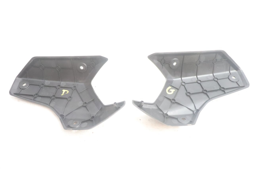 photo de REAR MIDDLE PANEL PEUGEOT STREETZONE NAKED 2T 50 (2014 - 2018) - Additional view of the item