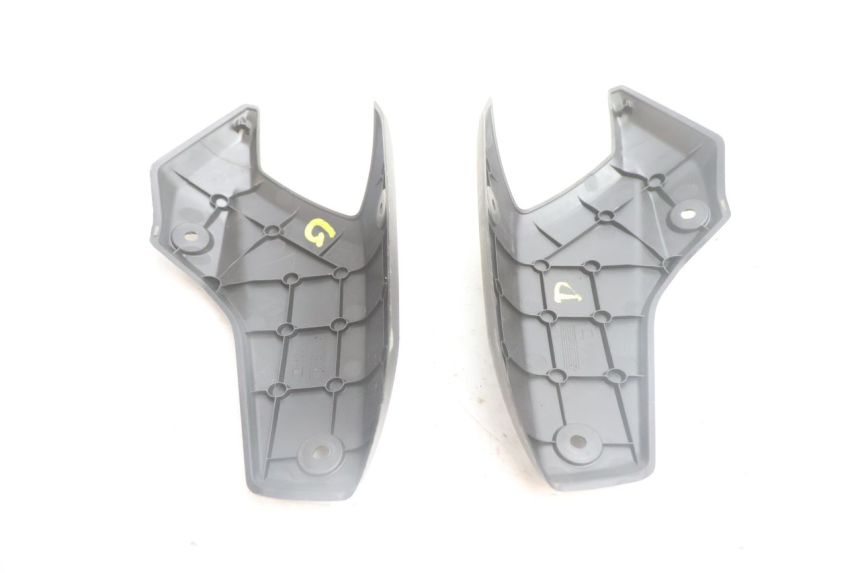photo de REAR MIDDLE PANEL PEUGEOT STREETZONE NAKED 2T 50 (2014 - 2018) - Markings and original references