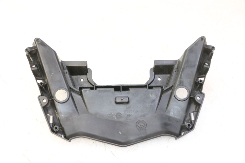 photo de REAR UPPER MIDDLE PANEL QUADRO 4 4D 350 (2015 - 2018) - Component detail