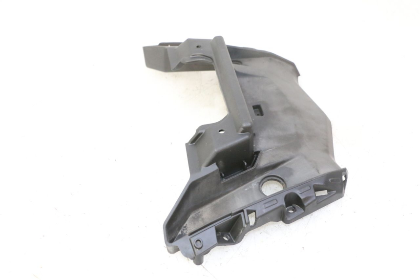 photo de REAR UPPER MIDDLE PANEL QUADRO 4 4D 350 (2015 - 2018) - Alternative perspective