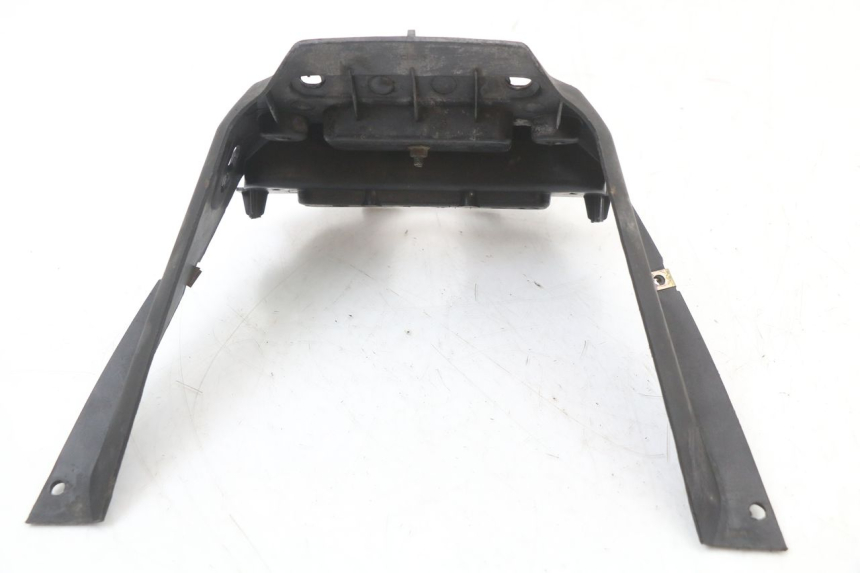 photo de REAR UPPER MIDDLE PANEL KYMCO AGILITY CARRY 50 (2011 - 2020) - Alternative perspective