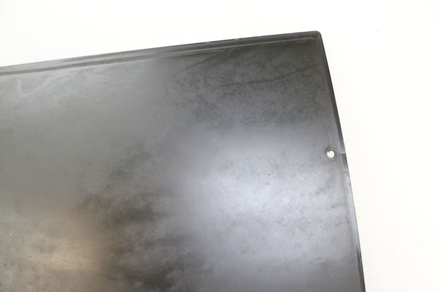 photo de REAR UPPER MIDDLE PANEL BMW C1 125 (2000 - 2003) - Additional view of the item