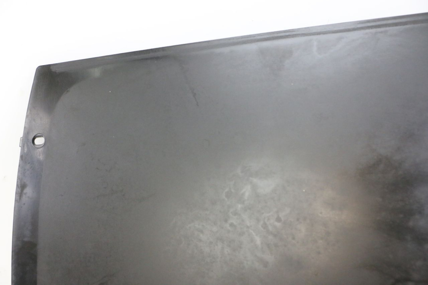 photo de REAR UPPER MIDDLE PANEL BMW C1 125 (2000 - 2003) - Distinctive features