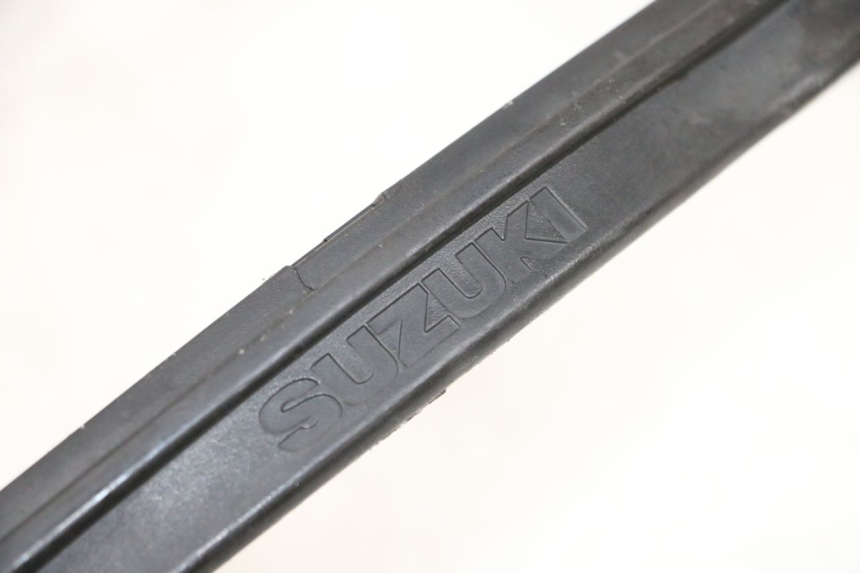 photo de REAR UPPER MIDDLE PANEL SUZUKI BURGMAN 650 (2013 - 2020) - Alternative perspective