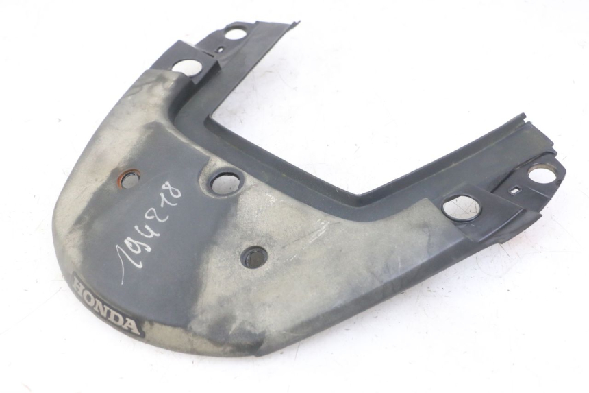 photo de REAR UPPER MIDDLE PANEL HONDA CBF 500 (2004 - 2007) - Main view