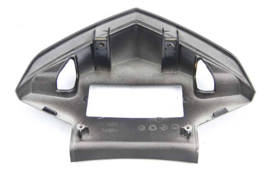 photo de REAR UPPER MIDDLE PANEL KYMCO DINK 4T 50 (2007 - 2018) - Alternative perspective