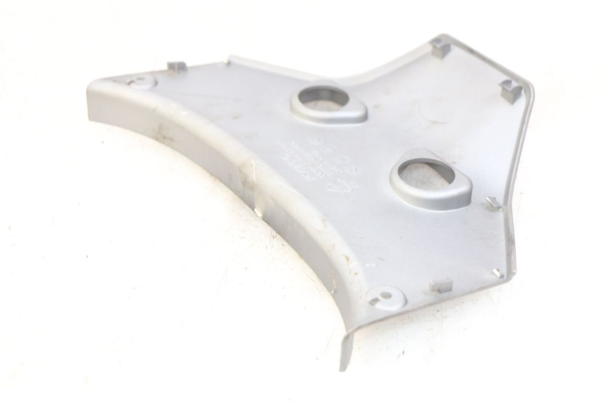 photo de UPPER REAR FAIRING JUNCTION KYMCO DOWNTOWN ABS 125 (2015 - 2017) - Alternative perspective