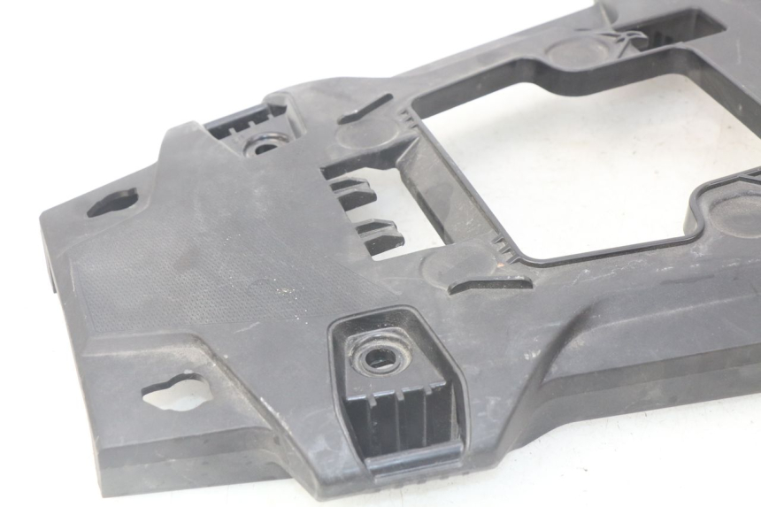 photo de REAR UPPER MIDDLE PANEL BMW F GS K81 850 (2018 - 2023) - Alternative perspective