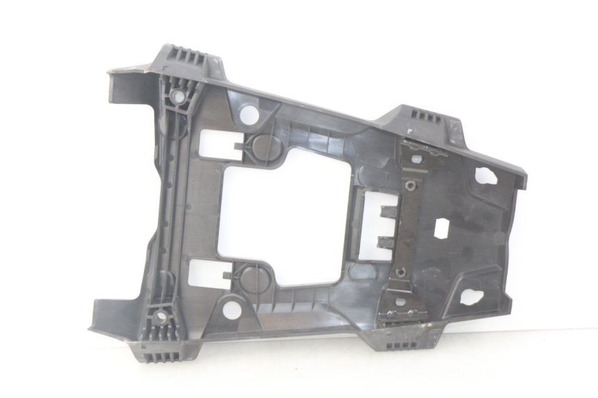 photo de REAR UPPER MIDDLE PANEL BMW F GS K81 850 (2018 - 2023) - Surface and material condition
