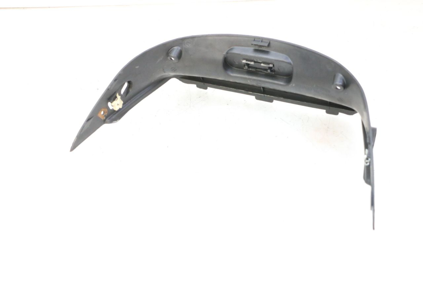 photo de REAR UPPER MIDDLE PANEL DAELIM HISTORY 125 (2001 - 2002) - Component detail