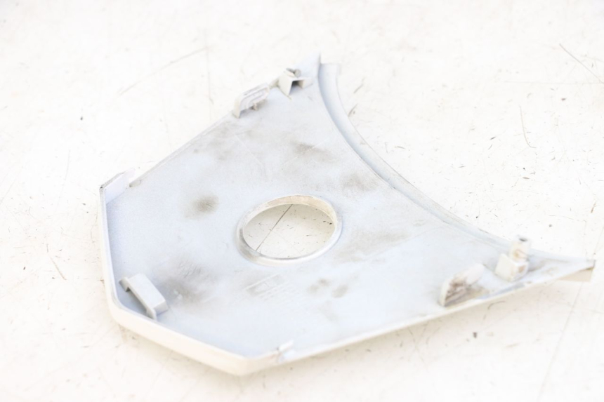 photo de UPPER REAR FAIRING JUNCTION SYM JET 14 4T 50 (2018 - 2022) - Zoom on usage condition