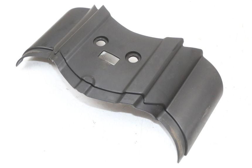 photo de UPPER REAR FAIRING JUNCTION PEUGEOT LUDIX 50 (2005 - 2007) - Zoom on usage condition