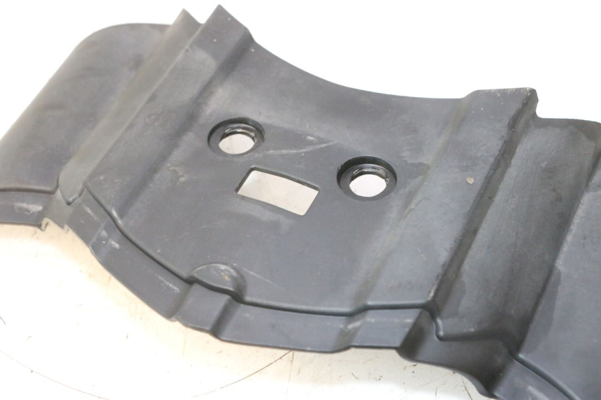 photo de REAR UPPER MIDDLE PANEL PEUGEOT LUDIX PRO 2T 50 (2010 - 2017) - Component detail