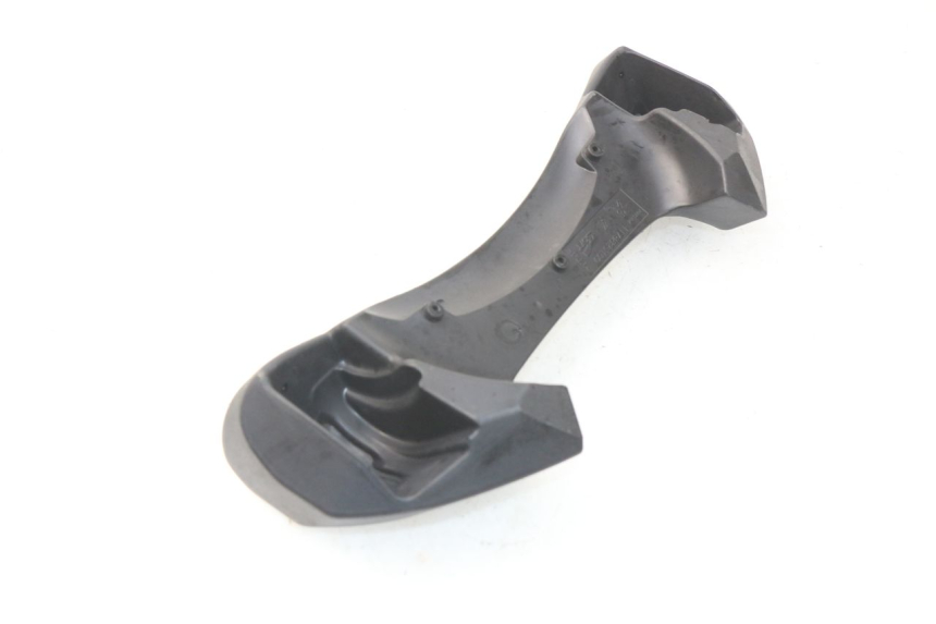 photo de REAR UPPER MIDDLE PANEL PEUGEOT METROPOLIS 400 (2017 - 2020) - Component detail