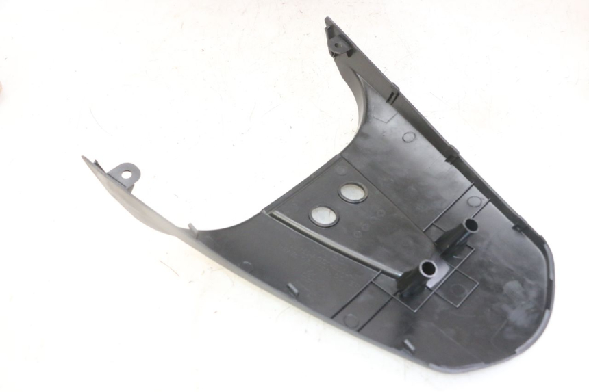 photo de REAR UPPER MIDDLE PANEL KYMCO LIKE 4T 50 (2019 - 2025) - Technical close-up