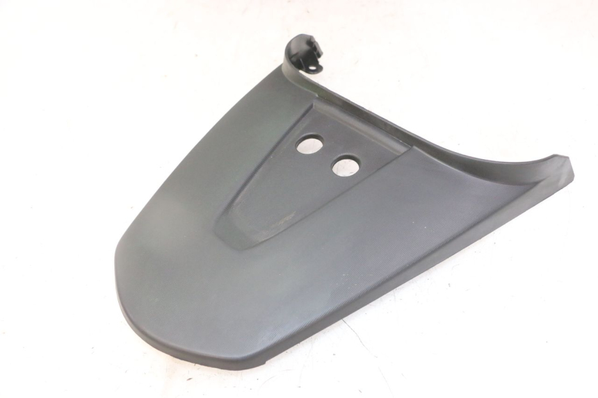 photo de REAR UPPER MIDDLE PANEL KYMCO LIKE 4T 50 (2019 - 2025) - Surface and material condition