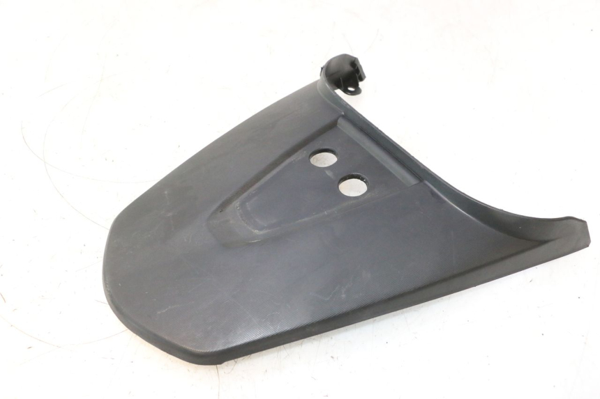 photo de REAR UPPER MIDDLE PANEL KYMCO LIKE 4T 50 (2019 - 2025) - Alternative perspective