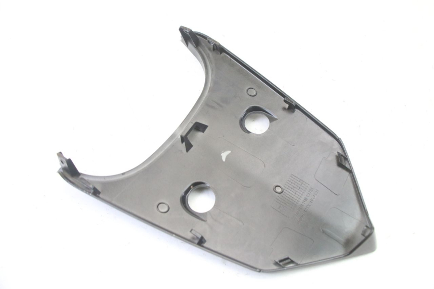 photo de REAR UPPER MIDDLE PANEL SYM ORBIT III 3 4T 50 (2021 - 2025) - Surface and material condition