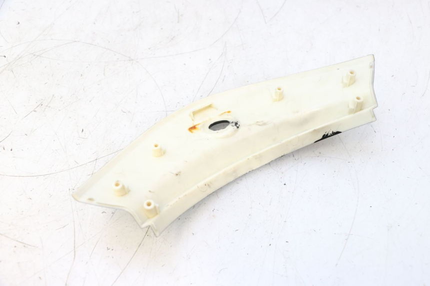 photo de REAR UPPER MIDDLE PANEL BAIKU SAKURA 1 (2021 - 2025) - Zoom on usage condition