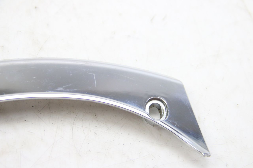 photo de UPPER REAR FAIRING JUNCTION PEUGEOT SATELIS 125 (2006 - 2009) - Technical close-up