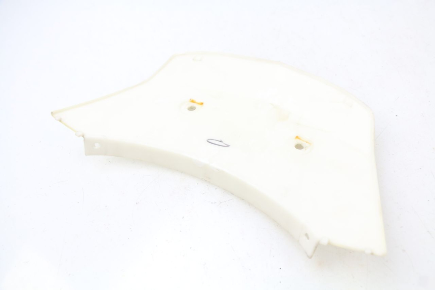 photo de REAR UPPER MIDDLE PANEL RAZZO STEED 125 (2012 - 2018) - Technical close-up