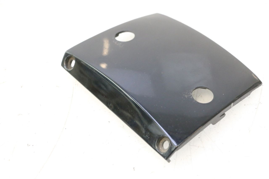 photo de REAR UPPER MIDDLE PANEL PIAGGIO TYPHOON 50 (2000 - 2009) - Alternative perspective