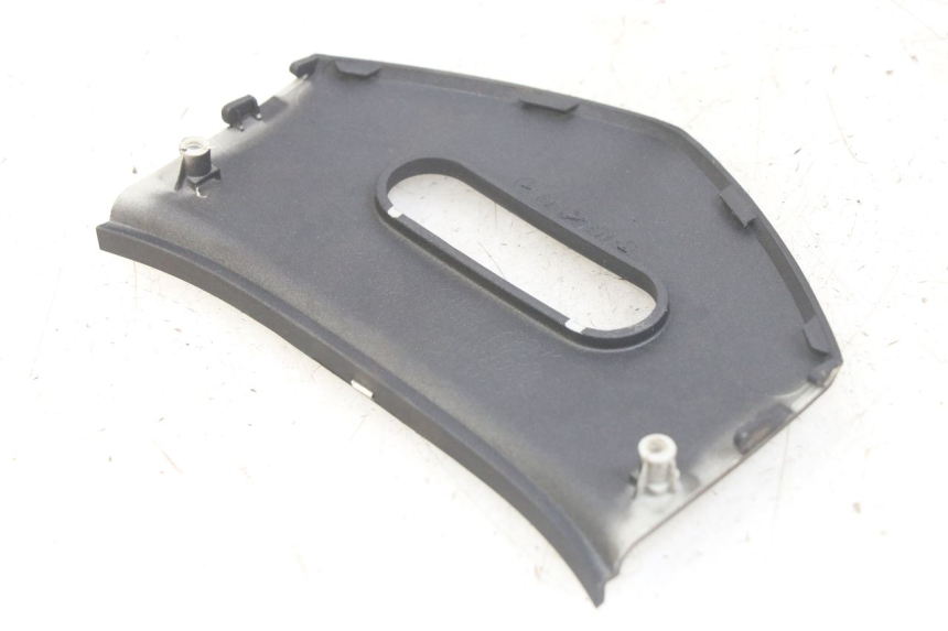 photo de REAR UPPER MIDDLE PANEL KYMCO X-CITING XCITING 400 (2014 - 2018) - Zoom on usage condition