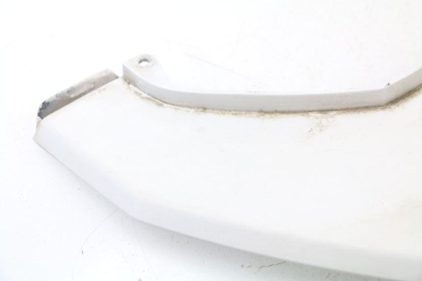 photo de REAR UPPER MIDDLE PANEL YAMAHA XMAX X-MAX ABS 125 (2014 - 2016) - Technical close-up